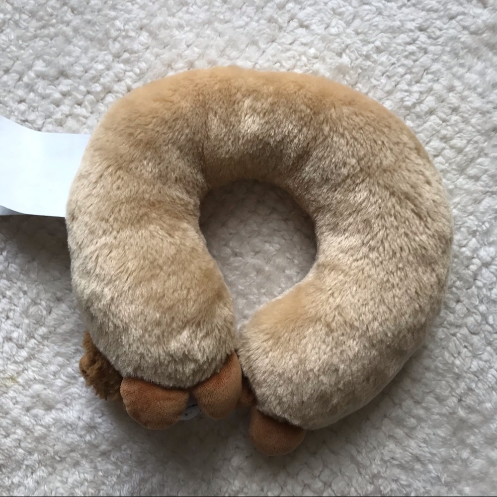 Kids Rounded Travel Pillow - Picture 2 of 6